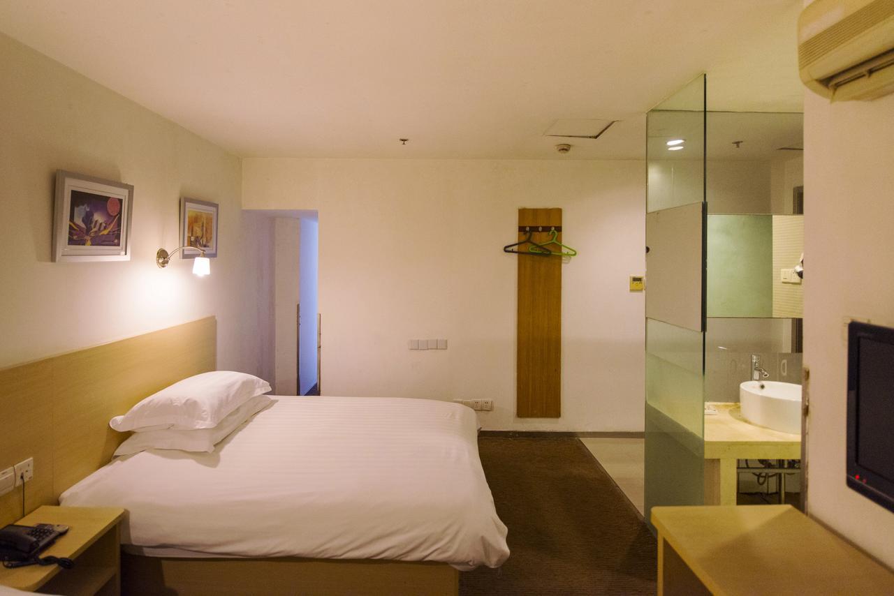 Motel Zhenjiang Jiefang Road Bagian luar foto